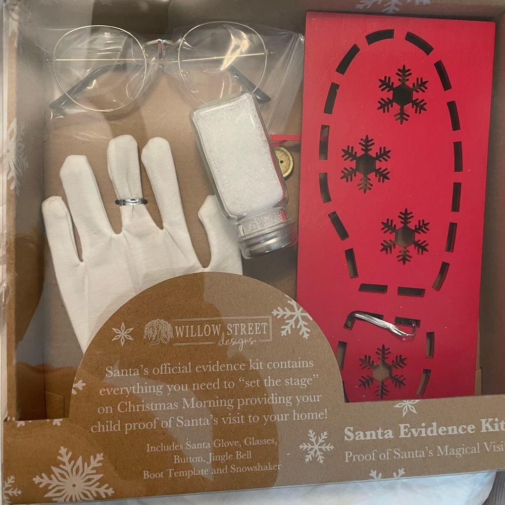 Santas evidence kit